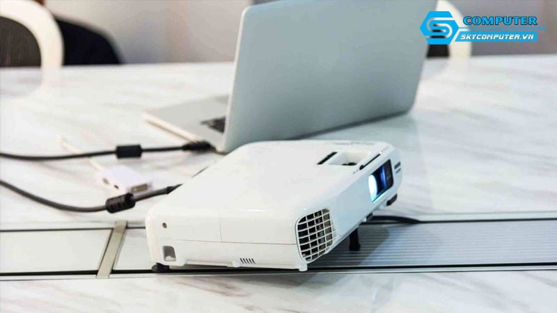 ket-noi-qua-day-cap-vga-skycomputer