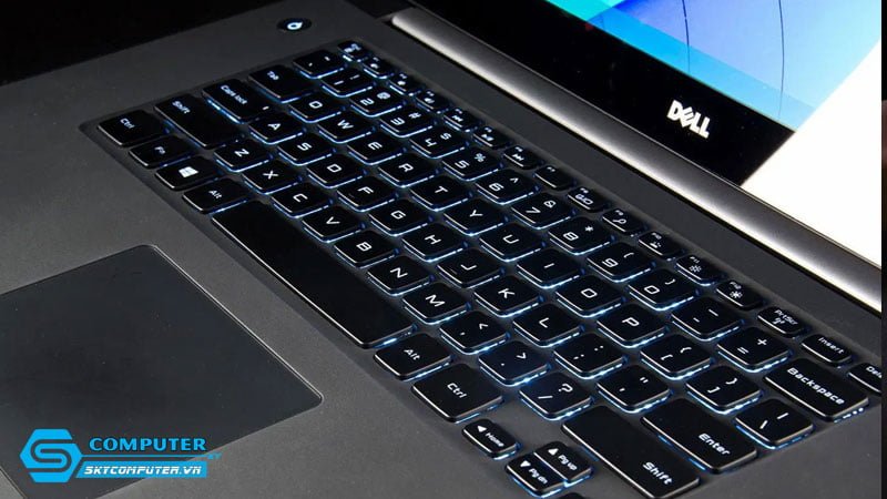 nhung-luu-y-khi-bat-den-ban-phim-skycomputer