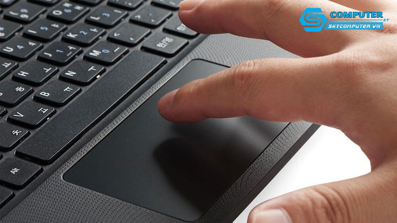 tat-touchpad-tren-laptop-skycomputer