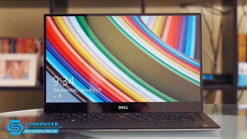 nen-mua-laptop-man-hinh-guong-khong-skycomputer