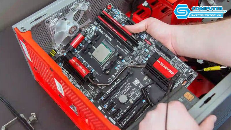 kiem-tra-vi-tri-cua-linh-kien-trong-may-skycomputer