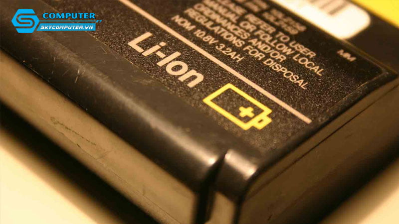 Ly-do-nen-kiem-tra-pin-laptop-skycomputer