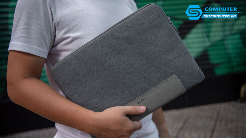 Co-nen-mua-tui-chong-soc-nhung-loi-ich-cua-no-mang-lai-cho-laptop-skycomputer