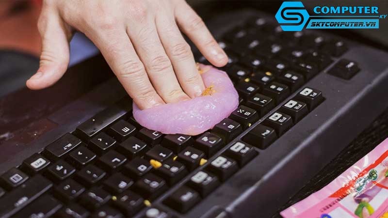 Cach-ve-sinh-va-bao-duong-may-tinh-de-ban-2