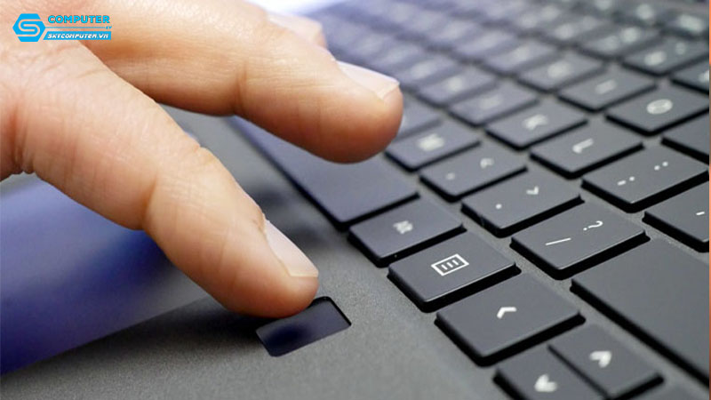 Cam-bien-van-tay-va-nhan-dien-khuon-mat-tren-laptop-1