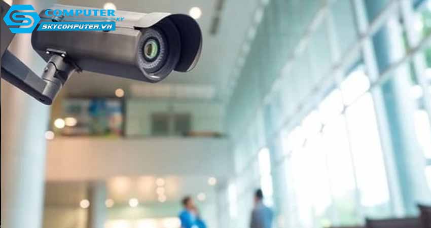 Camera-cctv-va-viec-bao-ve-thong-tin-ca-nhan-trong-moi-truong-cong-cong.jpg-1