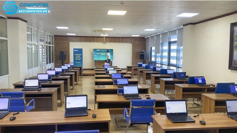 Can-gap-20-laptop-cho-hoi-thao-ngay-mai-phai-chuan-bi-nhung-gi-1