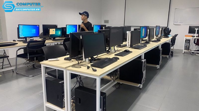 Co-nen-thue-laptop-thay-vi-dau-tu-moi-cho-doanh-nghiep-2