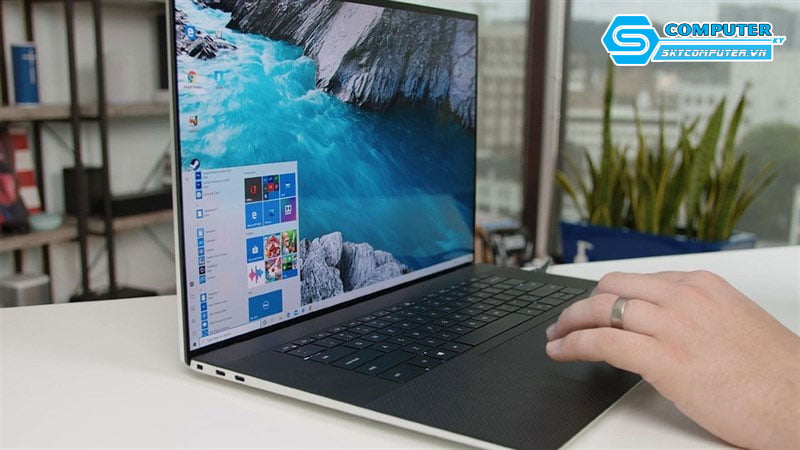 Kiem-tra-man-hinh-laptop-cu-van-phong-skycomputer