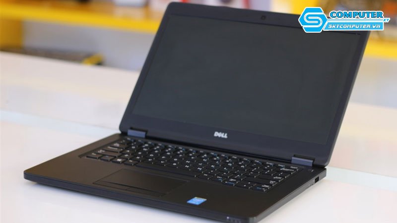 Kinh-nghiem-can-biet-khi-mua-laptop-van-phong-cu-gia-re-skycomputer