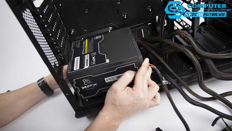 Lam-sao-de-thay-the-bo-nguon-cho-may-tinh-de-ban