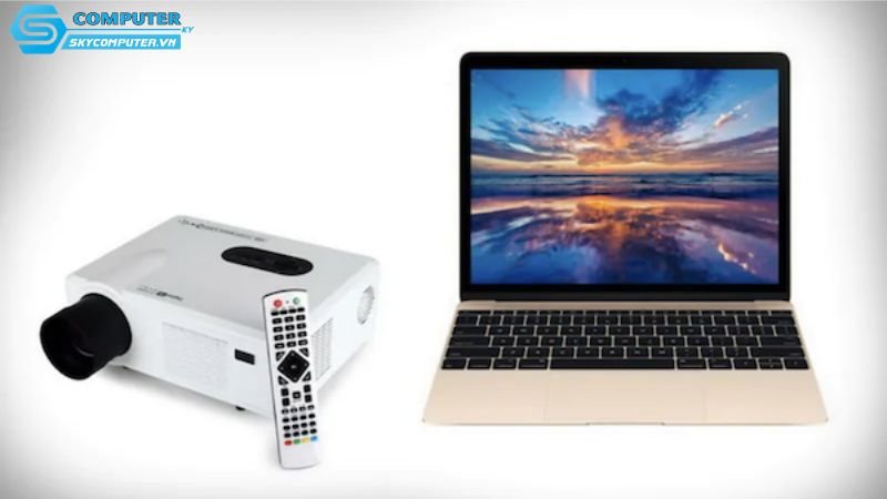 Laptop-cho-thue-co-ho-tro-ket-noi-may-chieu-cho-hoi-thao-khong-3