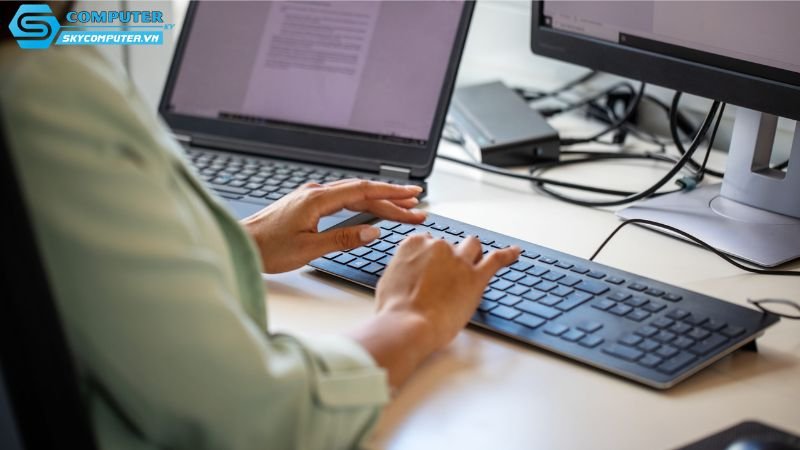 Laptop-cho-thue-co-phu-hop-cho-cong-viec-nhap-du-lieu-so-luong-lon-khong-3