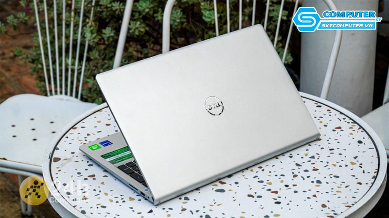 Laptop-dell-inspiron-15-3520-d5n53-skycomputer