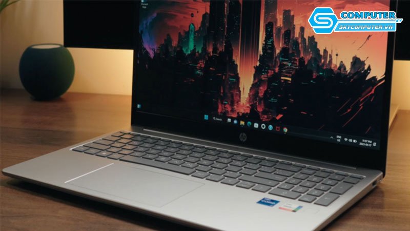Laptop-hp-15-fd0083tu-i7-16gb-skycomputer