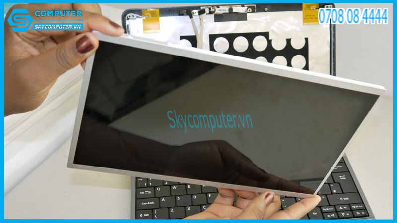 man-hinh-laptop-cu-hp-elitebook-8460w-1