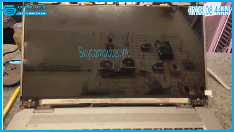 man-hinh-laptop-cu-hp-studio-15-g5-1