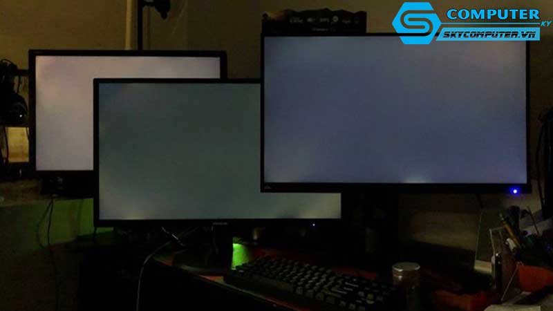 May-tinh-cua-toi-bi-loi-man-hinh-den-toi-phai-lam-gi