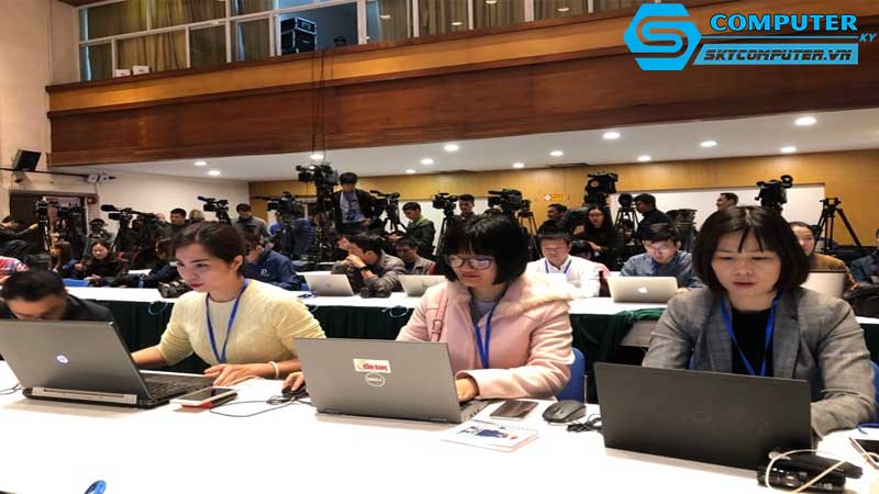 May-tinh-de-ban-trong-cong-nghe-truyen-thong-va-phat-song-1