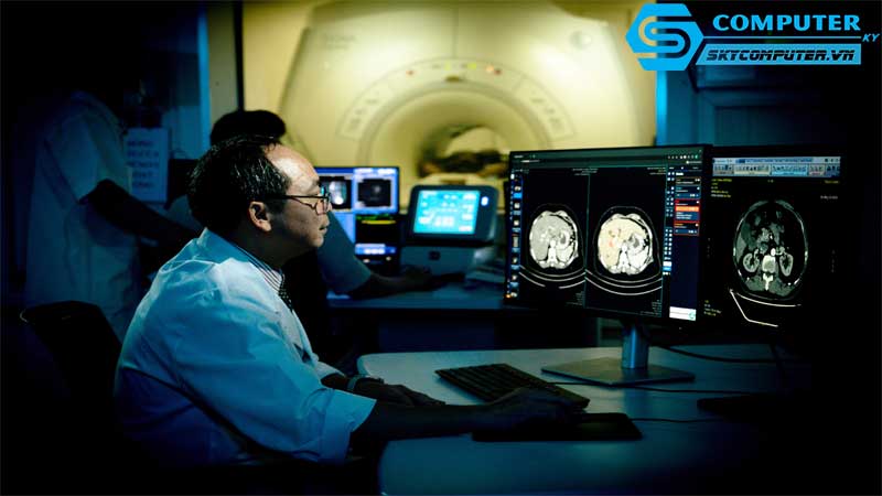 May-tinh-de-ban-va-cac-ung-dung-trong-nganh-cham-soc-suc-khoe-va-y-te-1