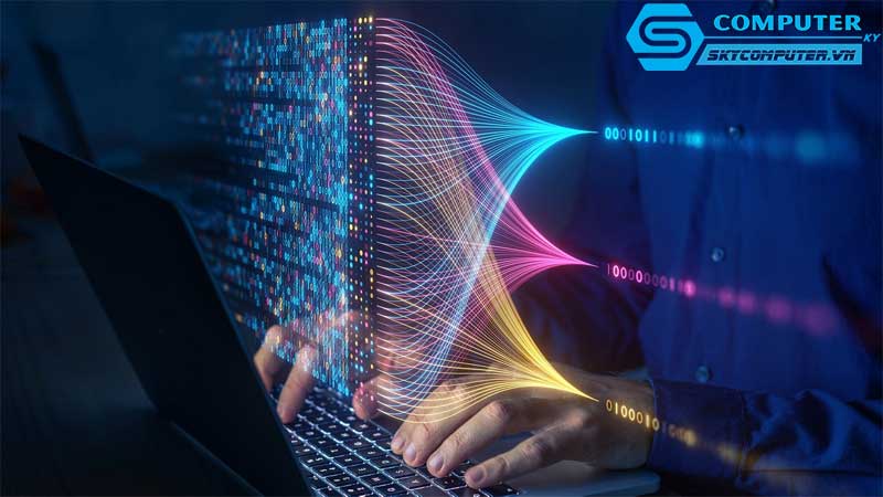 May-tinh-de-ban-va-cong-nghe-ho-tro-phat-trien-cac-cong-cu-phan-tich-du-lieu-thoi-gian-thuc