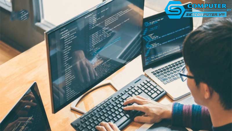 May-tinh-de-ban-va-cong-nghe-toi-uu-hoa-tai-nguyen-phan-cung-1