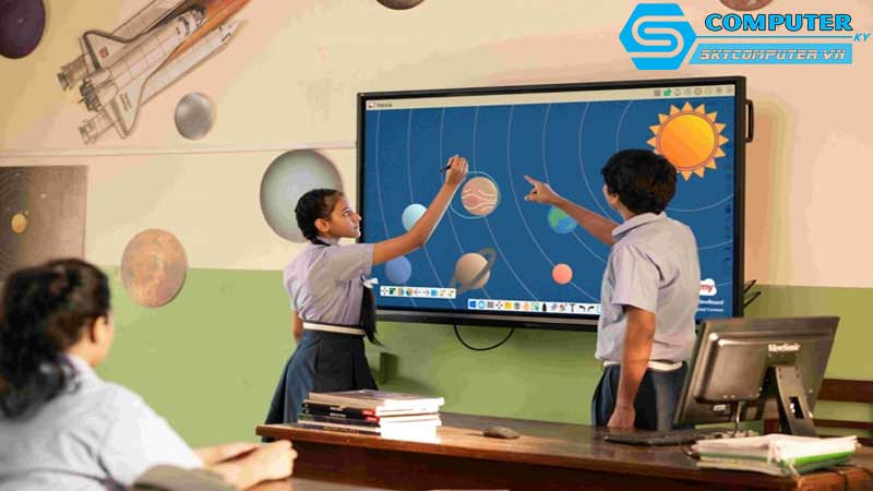 May-tinh-de-ban-va-su-phat-trien-cua-cong-nghe-mo-phong-trong-nganh-giao-duc