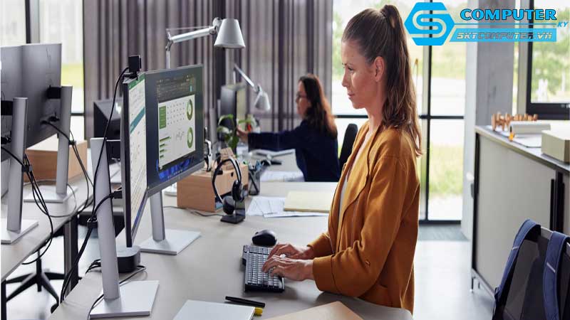 Su-dung-may-tinh-de-ban-trong-moi-truong-lam-viec-sang-tao