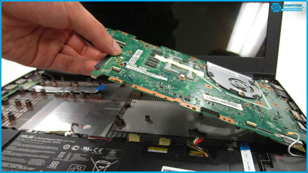 Sua-chua-mainboard-laptop-tai-da-nang-gia-re-uy-tin-chuyen-nghiep-skycomputer.vn-2