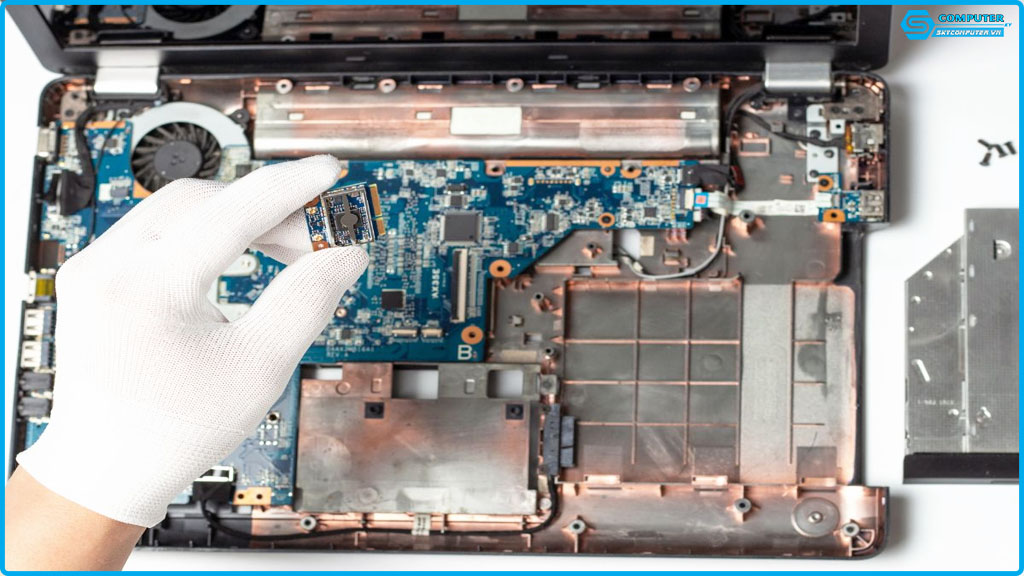 Sua-chua-mainboard-laptop-tai-da-nang-gia-re-uy-tin-chuyen-nghiep-skycomputer.vn-9