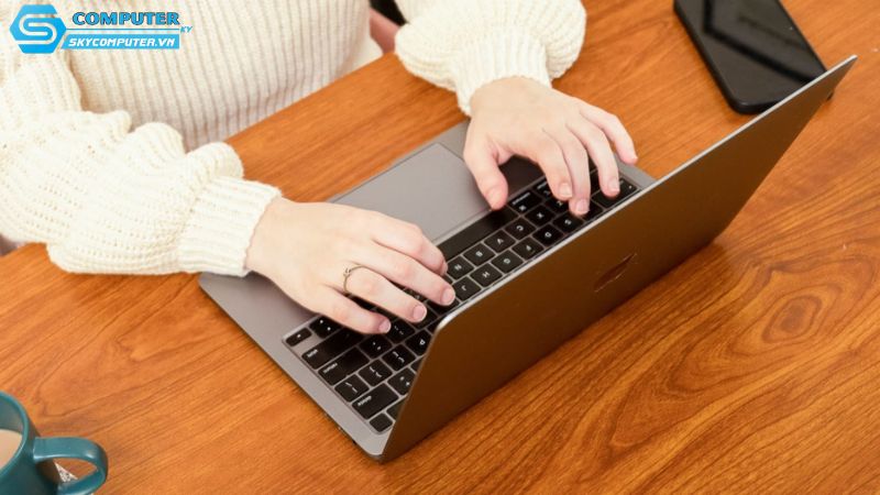 Thue-laptop-cho-chien-dich-tuyen-dung-so-luong-lon-can-chuan-bi-gi-2