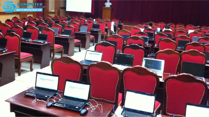 Thue-laptop-phuc-vu-hoi-nghi-can-luu-y-nhung-gi-2
